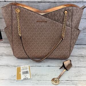 Michael Kors Women’s Jet Set Travel Large Chain Shoulder Tote